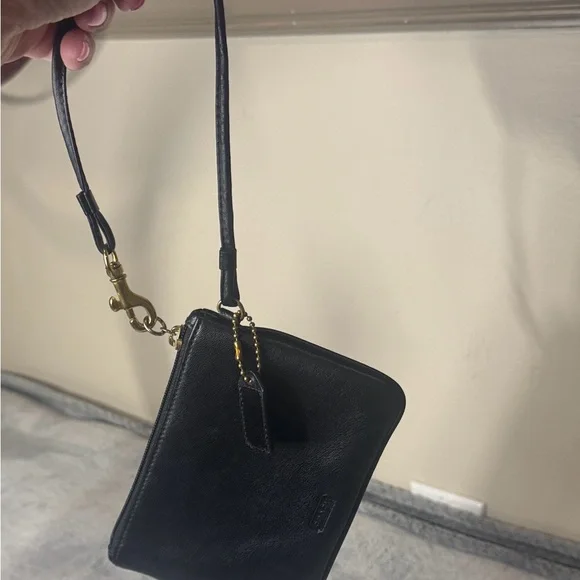 Coach Black Smooth Leather Wristlet - Vintage Y2K - Picture 8 of 9